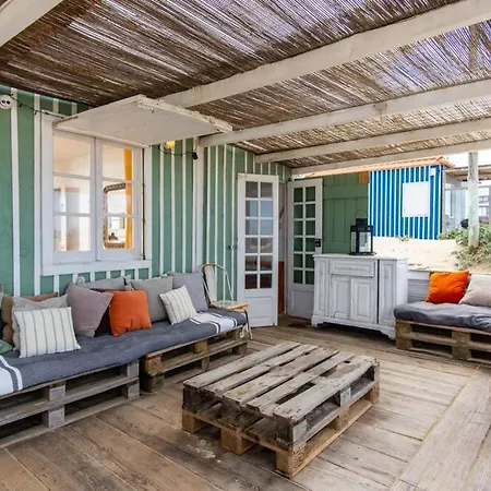 Beach Cabana Verde At Costa Da Caparica